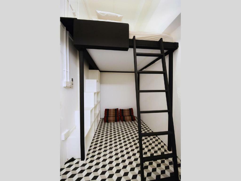Hotel kapsul Jamilla Boutique Singapura